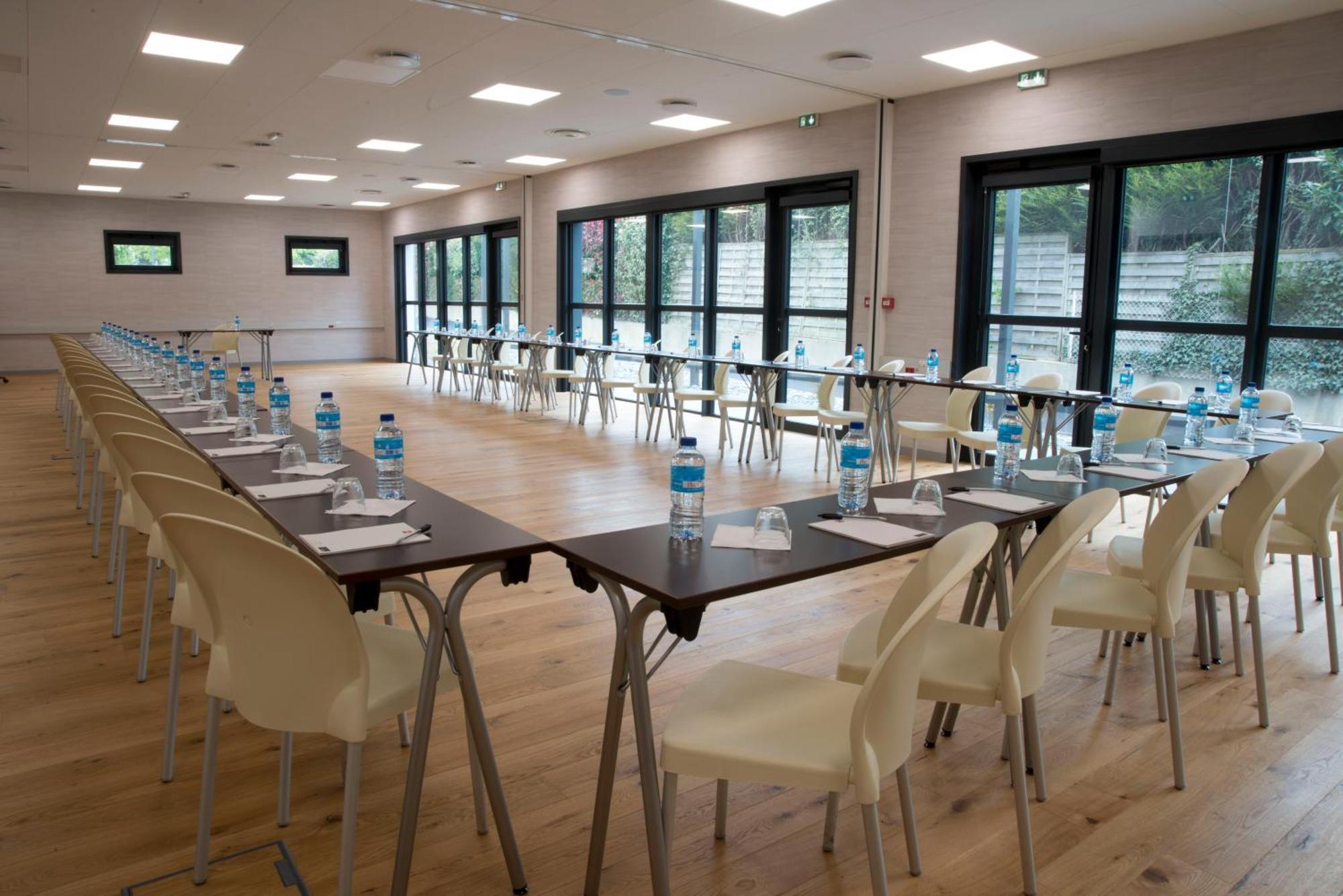 Ibis Rennes Beaulieu Hotel Cesson-Sevigne Exterior photo